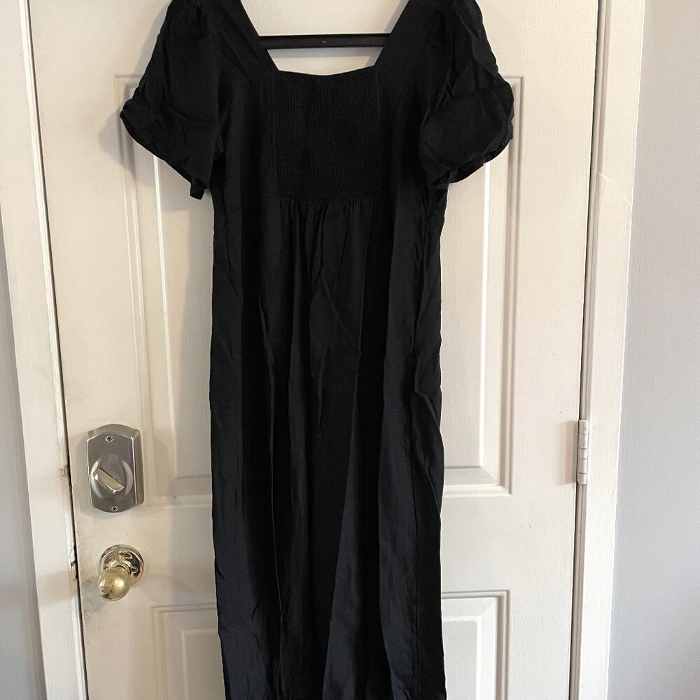 Old Navy Button Smocked Back Flutter Sleeve Dress M NWOT - Picture 4 of 9